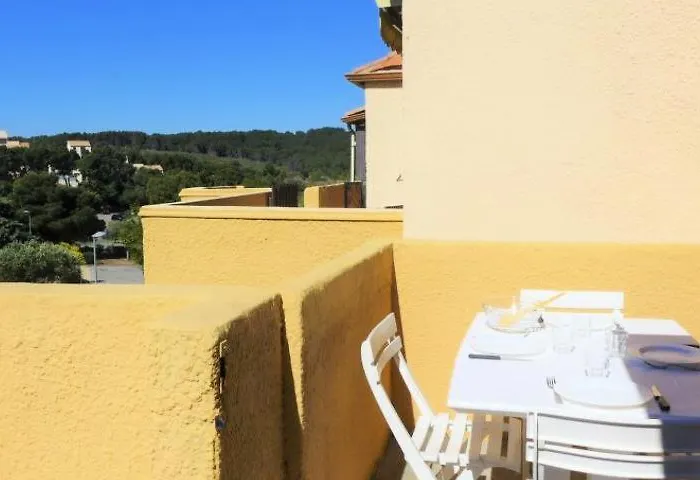 Appartement T2 Avec Cabine A St Pierre La Mer